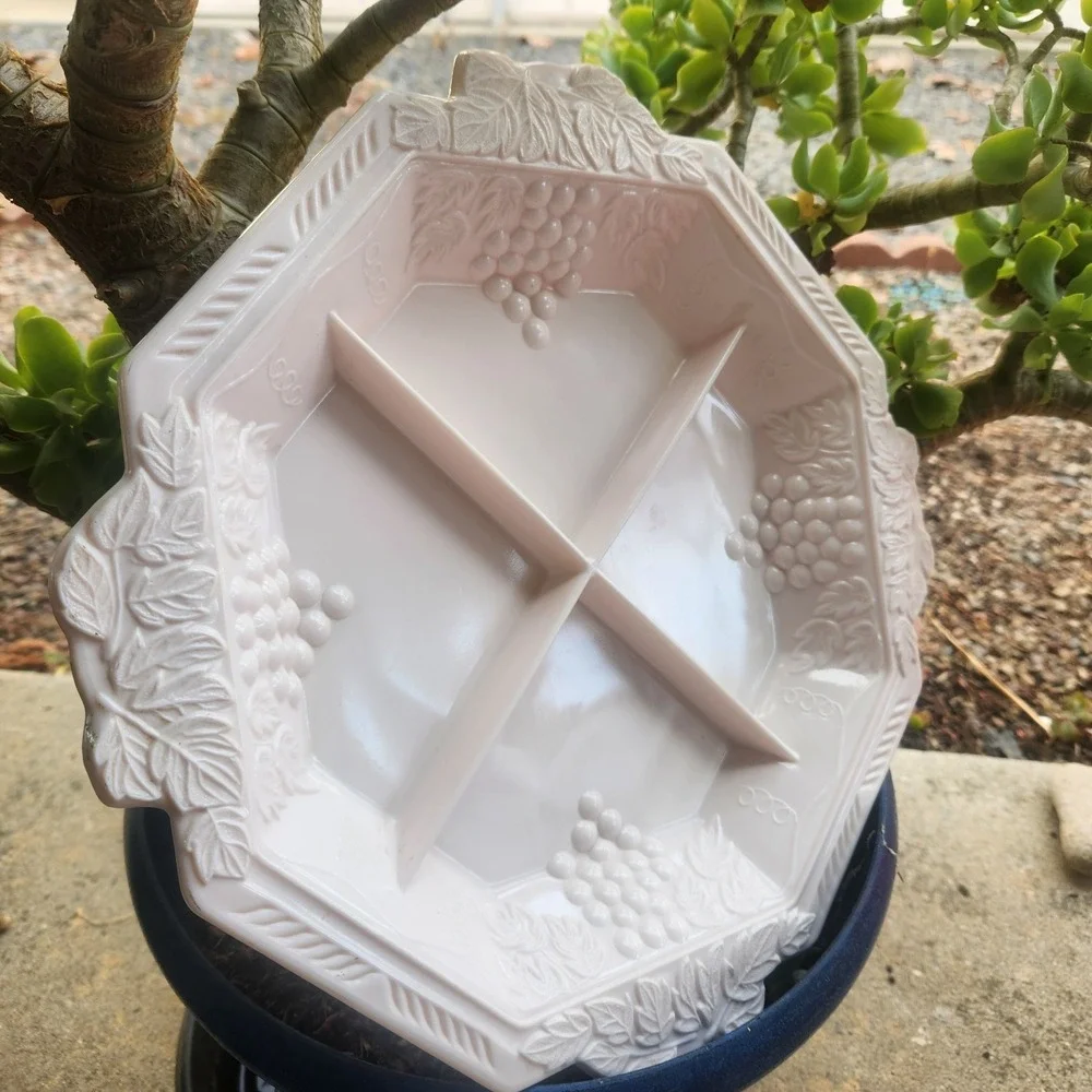 Jeannette Shell Pink Milk Glass Grapevine 4 Part 12